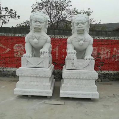 影響廣場石獅子雕塑報價的因素有哪些？