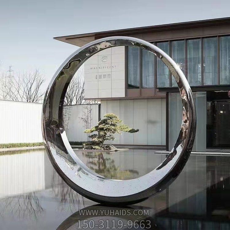 不銹鋼鏡面幾何戶外廣場會(huì)所圓環(huán)雕塑