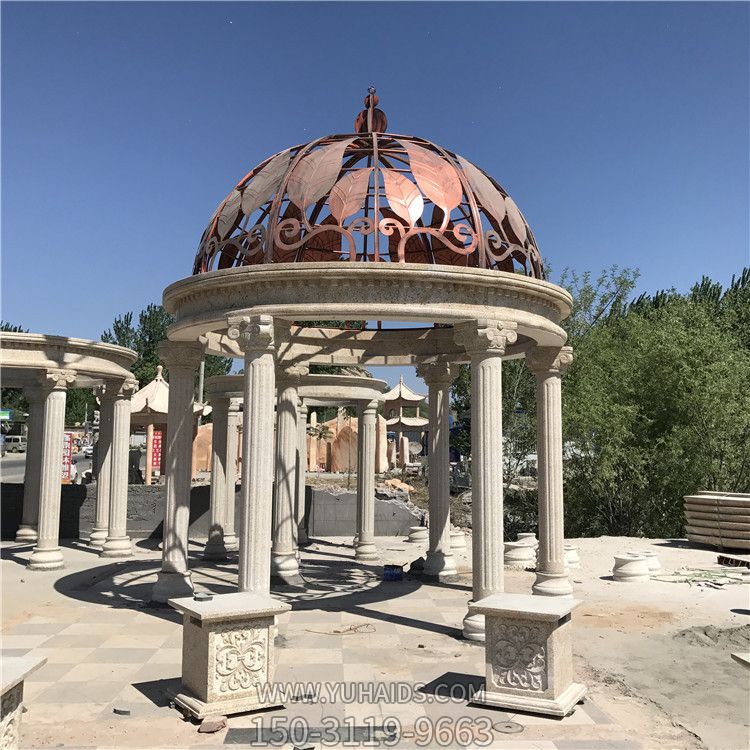 歐式羅馬柱鐵藝樹葉圓頂別墅花園北方?jīng)鐾さ袼?>
                                <h2>歐式羅馬柱鐵藝樹葉圓頂別墅花園北方?jīng)鐾さ袼?參數(shù)說明</h2>
                                                                        <table>
                                      <tr>
                                        <th>產(chǎn)品標(biāo)題</th>
                                        <td>歐式羅馬柱鐵藝樹葉圓頂別墅花園北方?jīng)鐾さ袼?/td>
                                      </tr>
                                      <tr>
                                        <th>發(fā)布時間</th>
                                        <td>2023-06-07 10:40</td>
                                      </tr>
                                      <tr>
                                        <th>價格</th>
                                        <td><span>電話咨詢</td>
                                      </tr>
                                                                              <tr>
                                          <th>雕刻內(nèi)容</th>
                                          <td>涼亭、馬</td>
                                        </tr>
                                                                          </table>
                                <h2>歐式羅馬柱鐵藝樹葉圓頂別墅花園北方?jīng)鐾さ袼?詳細(xì)說明</h2>
                                <p>玉海雕塑是一家綜合性的雕塑公司，擁有多款歐式羅馬柱鐵藝樹葉圓頂別墅花園北方?jīng)鐾さ袼苣Ｐ?，可加工定制多種歐式羅馬柱鐵藝樹葉圓頂別墅花園北方?jīng)鐾さ袼?，支持材質(zhì)、樣式、風(fēng)格、尺寸大小等方面的調(diào)整修改定制。我們所加工制作的歐式羅馬柱鐵藝樹葉圓頂別墅花園北方?jīng)鐾さ袼苜|(zhì)優(yōu)價廉，遍布全國多個省市地區(qū)，想要了解更多案例圖片，請電話或微信咨詢。材質(zhì)、大小、樣式等都可以按需定制，還可根據(jù)您提供給的歐式羅馬柱鐵藝樹葉圓頂別墅花園北方?jīng)鐾さ袼軜訄D進(jìn)行制作！如有相關(guān)需求，歡迎致電（微信同號）：<span>150-3119-9663</span></p>
                                                                <div   class=