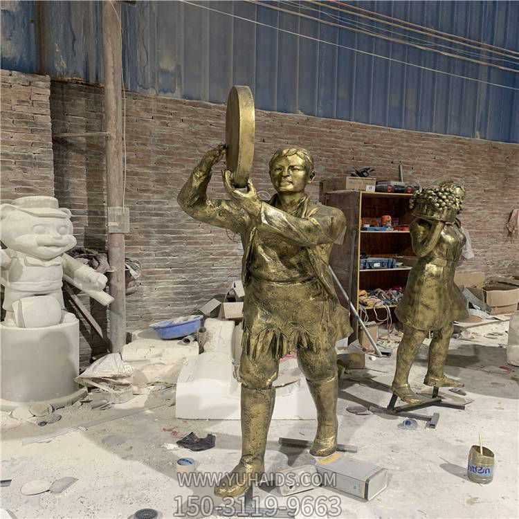 園林戶(hù)外玻璃鋼仿銅跳舞的少數(shù)民族雕塑