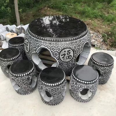 黑色，整石鏤雕，圓桌凳