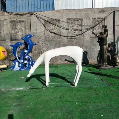 抽象極具藝術(shù)感的梅花鹿，玻璃鋼材質(zhì)，白色
