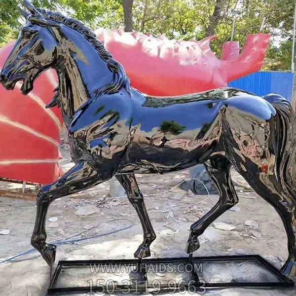 大型玻璃鋼烤漆馬雕塑