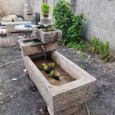 石槽流水，別墅庭院小景