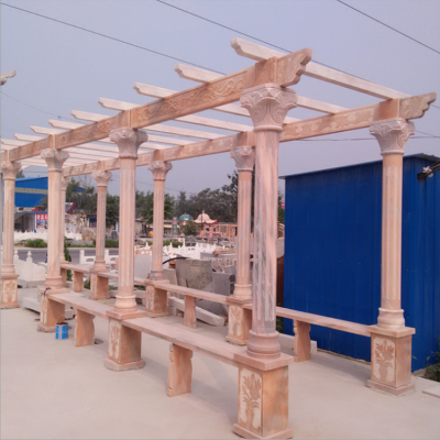 晚霞紅石雕花架，長廊過道