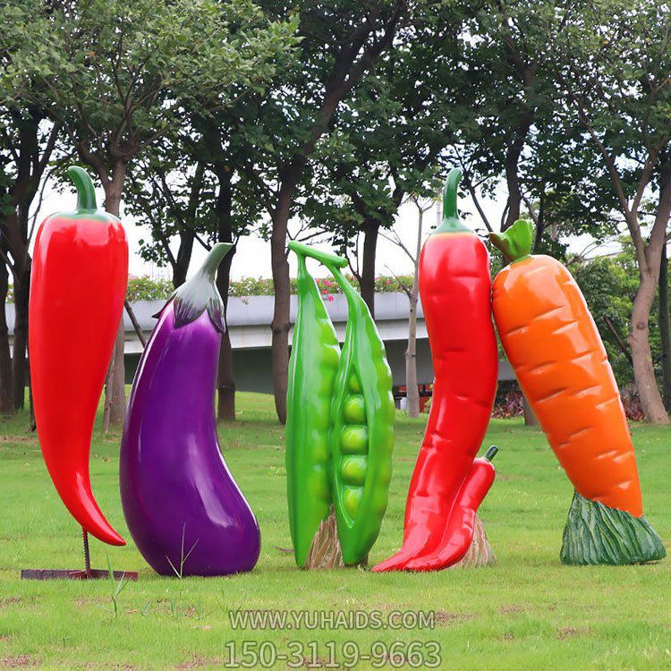 玻璃鋼仿真蔬菜，辣椒、茄子、豌豆和胡蘿卜雕塑