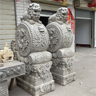 大個(gè)的石雕門墩抱鼓石，漢白玉仿古門墩
