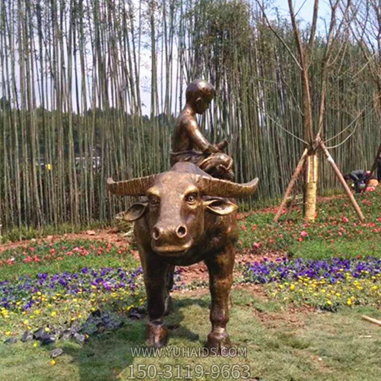 戶外廣場(chǎng)玻璃鋼仿銅坐在牛背上的兒童雕塑