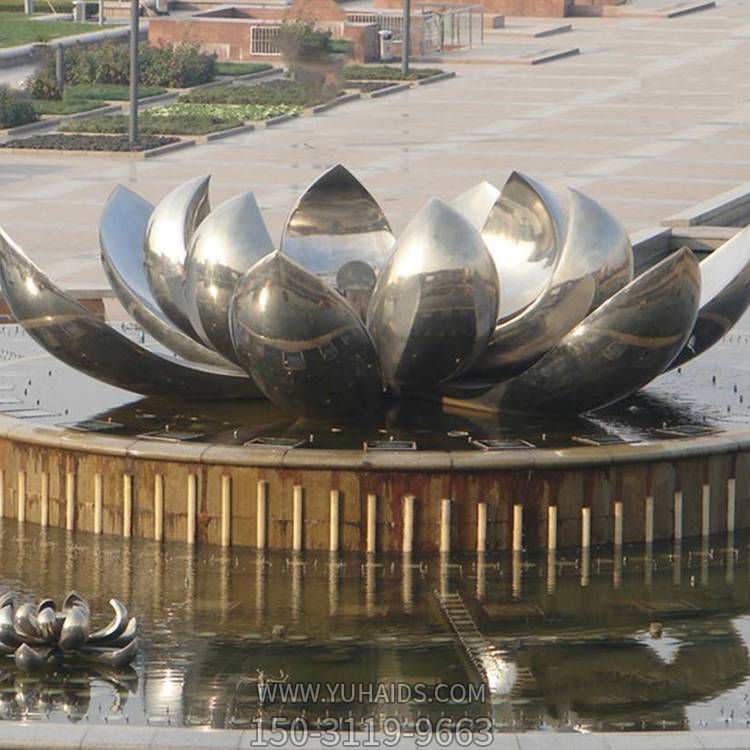 廣場(chǎng)水景不銹鋼鏡面創(chuàng)意蓮花雕塑