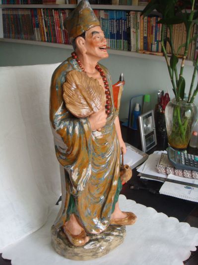 室內(nèi)玻璃鋼彩繪小型擺件濟(jì)公雕塑