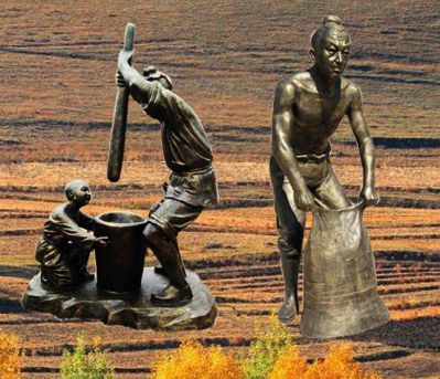 田園農(nóng)場擺放打糍粑人物景觀鍍金玻璃鋼雕塑