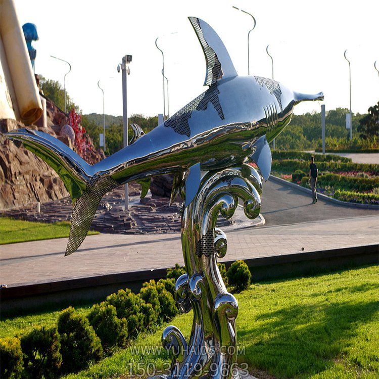 公園戶(hù)外不銹鋼鏡面鯊魚(yú)景觀雕塑