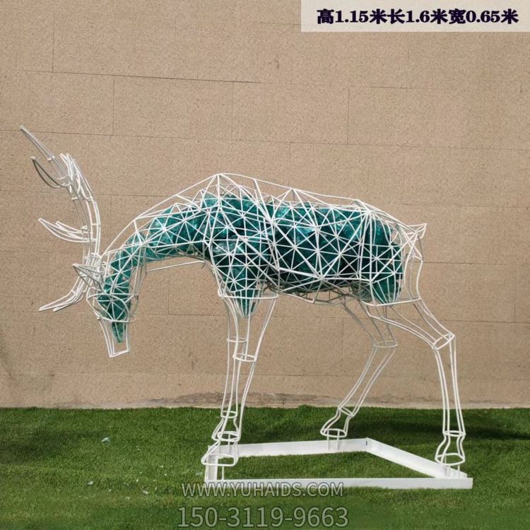 不銹鋼鏤空鹿雕塑售樓處草坪藝術(shù)裝置酒店戶(hù)外發(fā)光鹿大型落地?cái)[件