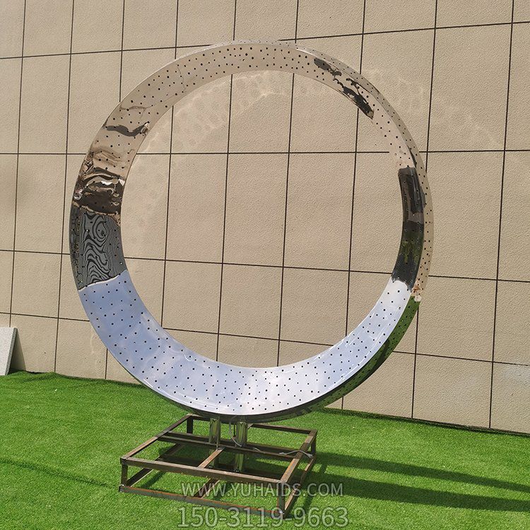 不銹鋼圓環(huán)創(chuàng)意景觀雕塑，鏡面打孔，可透光，可放大