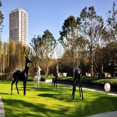 玻璃鋼鹿，抽象鹿，計(jì)劃塊面動(dòng)物擺件