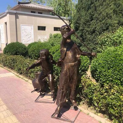 叉魚的兄妹倆，玻璃鋼仿銅民俗生活情景人物