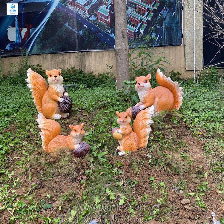 玻璃鋼小松鼠，園林小動物擺件雕塑