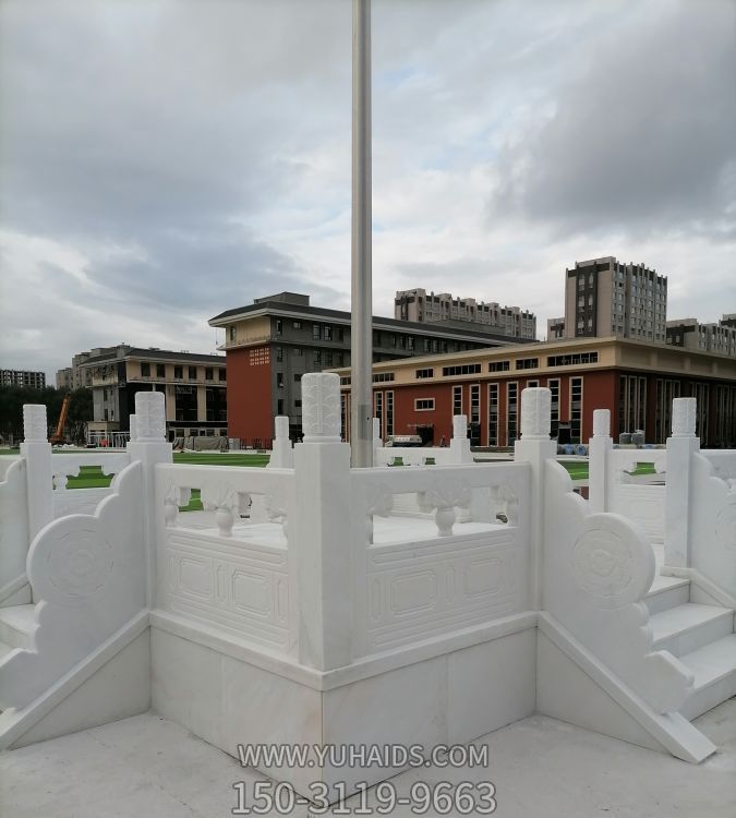 校園廣場大理石石雕景觀旗臺(tái)護(hù)欄雕塑