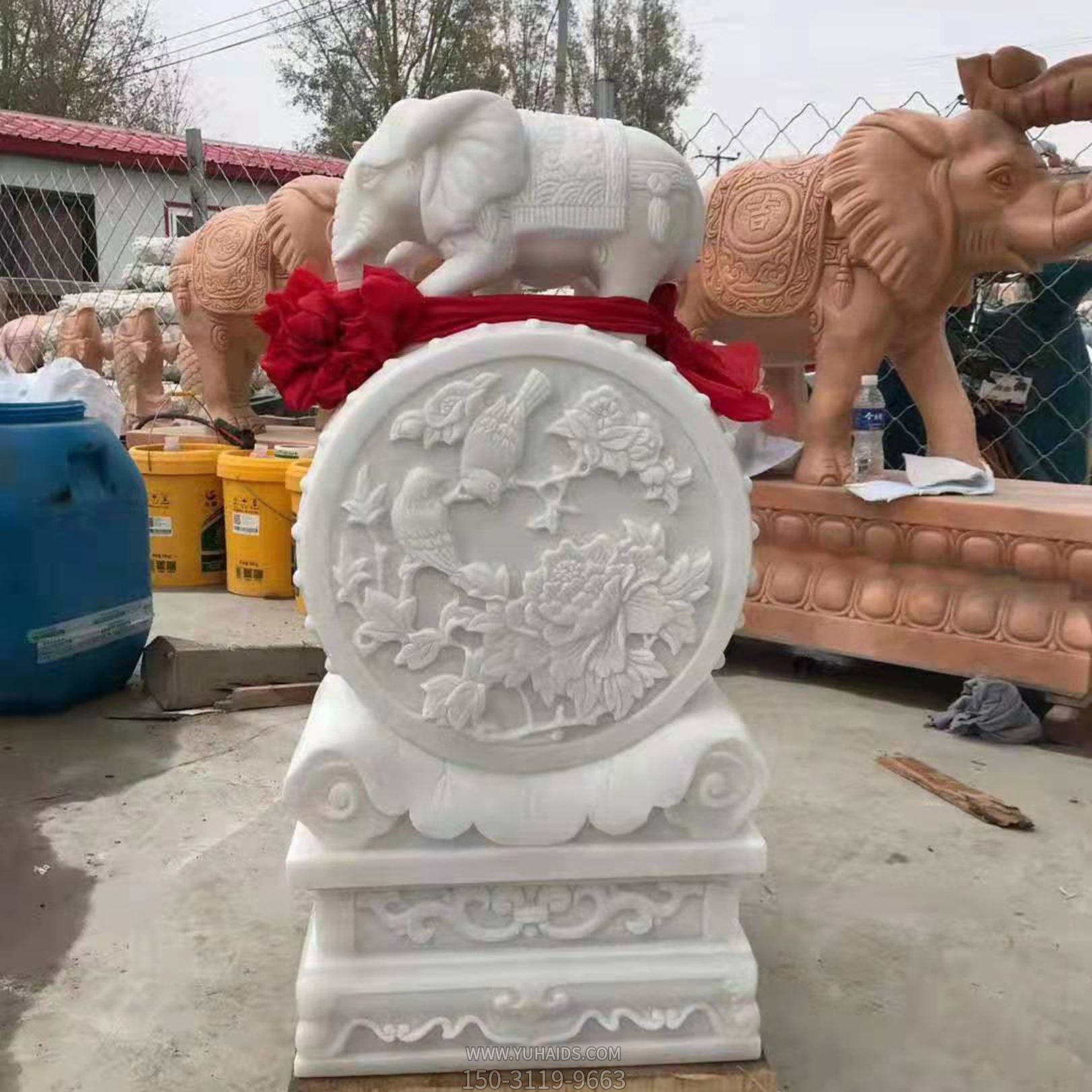 漢白玉浮雕蓮花大型庭院，飯店抱鼓石雕塑