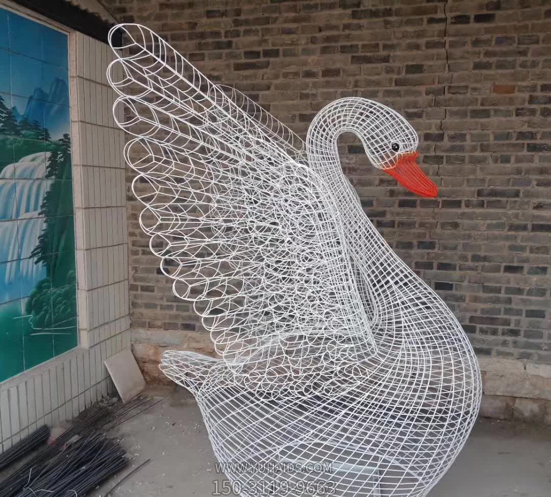 城市街道創(chuàng)意鏤空天鵝雕塑