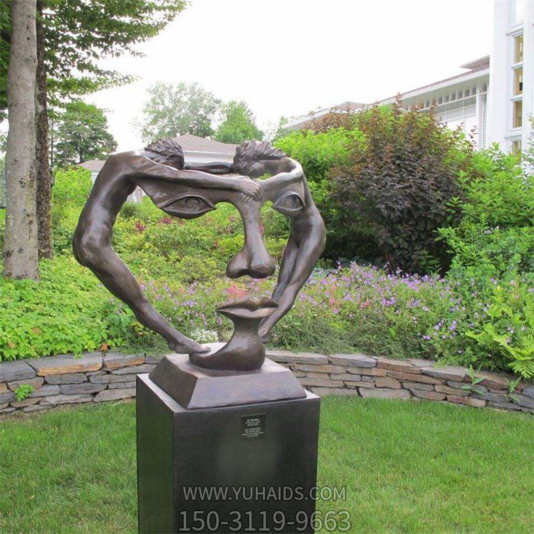 創(chuàng)意人頭雕塑，由一男一女組成的新人像銅雕