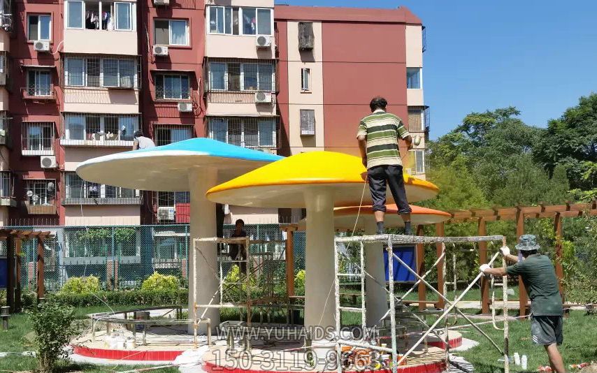 小區(qū)花園蘑菇?jīng)鐾げＡт摰袼?>
                                <h2>小區(qū)花園蘑菇?jīng)鐾げＡт摰袼?參數(shù)說(shuō)明</h2>
                                                                        <table>
                                      <tr>
                                        <th>產(chǎn)品標(biāo)題</th>
                                        <td>小區(qū)花園蘑菇?jīng)鐾げＡт摰袼?/td>
                                      </tr>
                                      <tr>
                                        <th>發(fā)布時(shí)間</th>
                                        <td>2023-06-08 09:13</td>
                                      </tr>
                                      <tr>
                                        <th>價(jià)格</th>
                                        <td><span>電話咨詢</td>
                                      </tr>
                                                                              <tr>
                                          <th>雕刻內(nèi)容</th>
                                          <td>涼亭</td>
                                        </tr>
                                                                              <tr>
                                          <th>制作材質(zhì)</th>
                                          <td>玻璃鋼</td>
                                        </tr>
                                                                              <tr>
                                          <th>應(yīng)用場(chǎng)所</th>
                                          <td>小區(qū)</td>
                                        </tr>
                                                                          </table>
                                <h2>小區(qū)花園蘑菇?jīng)鐾げＡт摰袼?詳細(xì)說(shuō)明</h2>
                                <p>玉海雕塑是一家綜合性的雕塑公司，擁有多款小區(qū)花園蘑菇?jīng)鐾げＡт摰袼苣Ｐ?，可加工定制多種小區(qū)花園蘑菇?jīng)鐾げＡт摰袼?，支持材質(zhì)、樣式、風(fēng)格、尺寸大小等方面的調(diào)整修改定制。我們所加工制作的小區(qū)花園蘑菇?jīng)鐾げＡт摰袼苜|(zhì)優(yōu)價(jià)廉，遍布全國(guó)多個(gè)省市地區(qū)，想要了解更多案例圖片，請(qǐng)電話或微信咨詢。材質(zhì)、大小、樣式等都可以按需定制，還可根據(jù)您提供給的小區(qū)花園蘑菇?jīng)鐾げＡт摰袼軜訄D進(jìn)行制作！如有相關(guān)需求，歡迎致電（微信同號(hào)）：<span>150-3119-9663</span></p>
                                                                <div   class=