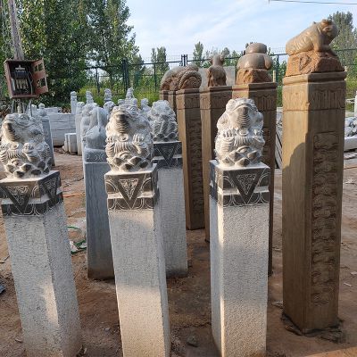 中式庭院大理石金蟾招財(cái)?shù)袼芩R柱