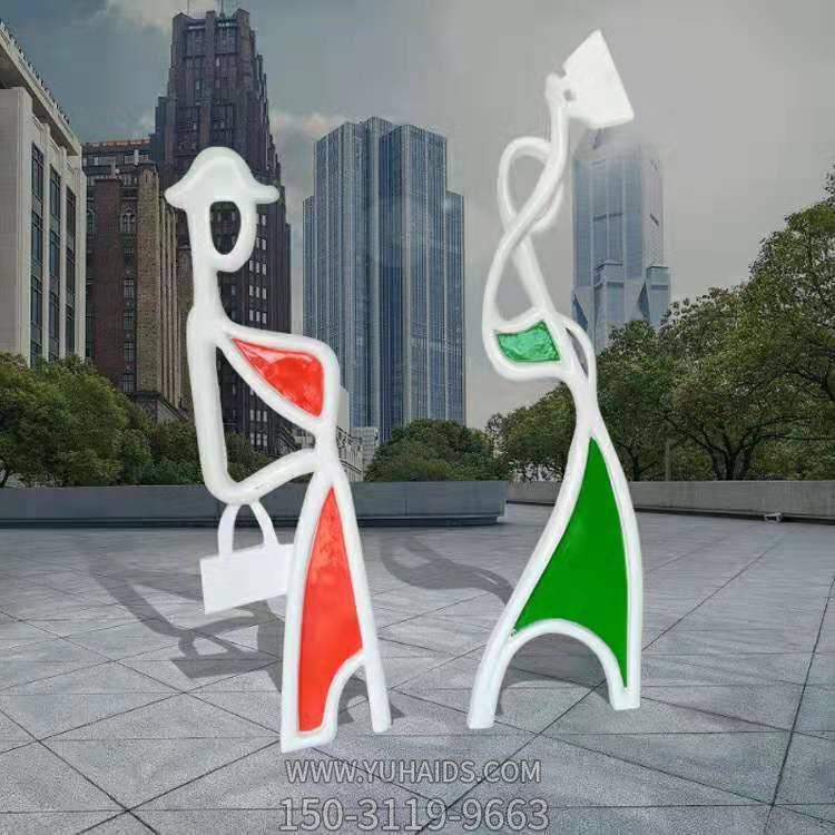 商場(chǎng)創(chuàng)意玻璃鋼抽象購(gòu)物人雕塑