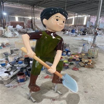 玻璃鋼卡通干活人物雕塑，手持鐵鍬干活的工人
