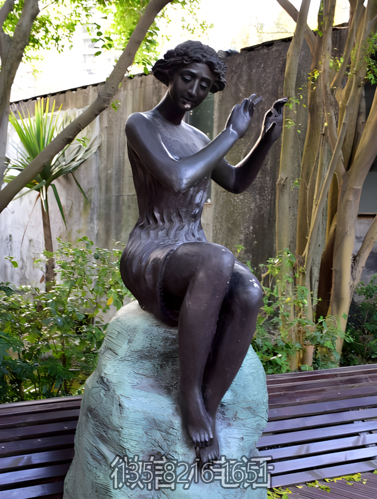 鑄銅戶外園林景觀吹笛子的人物雕塑