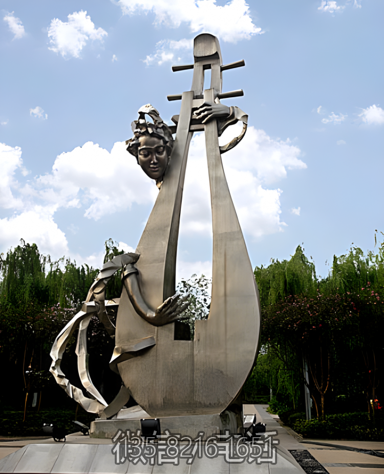 城市景觀大型不銹鋼藝術(shù)景觀抽象彈琵琶的人物雕塑