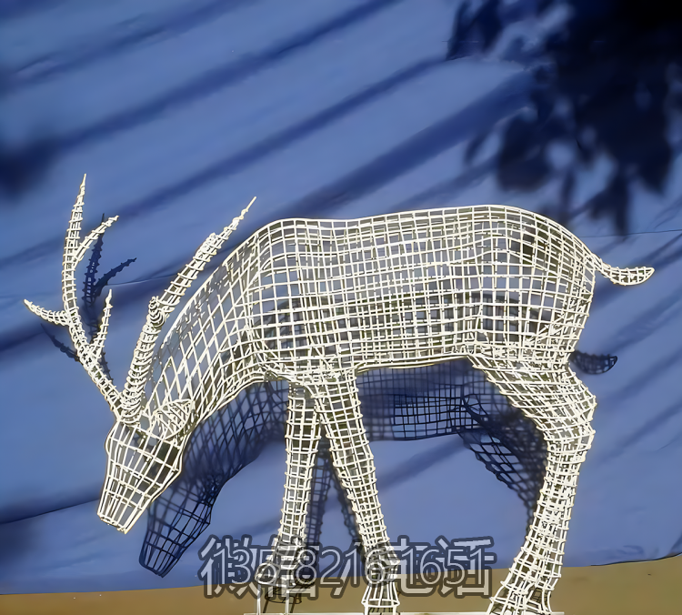 創(chuàng)意定制不銹鋼編織金屬鏤空梅花鹿雕塑 創(chuàng)意定制不銹鋼編織金屬鏤空梅花鹿雕塑