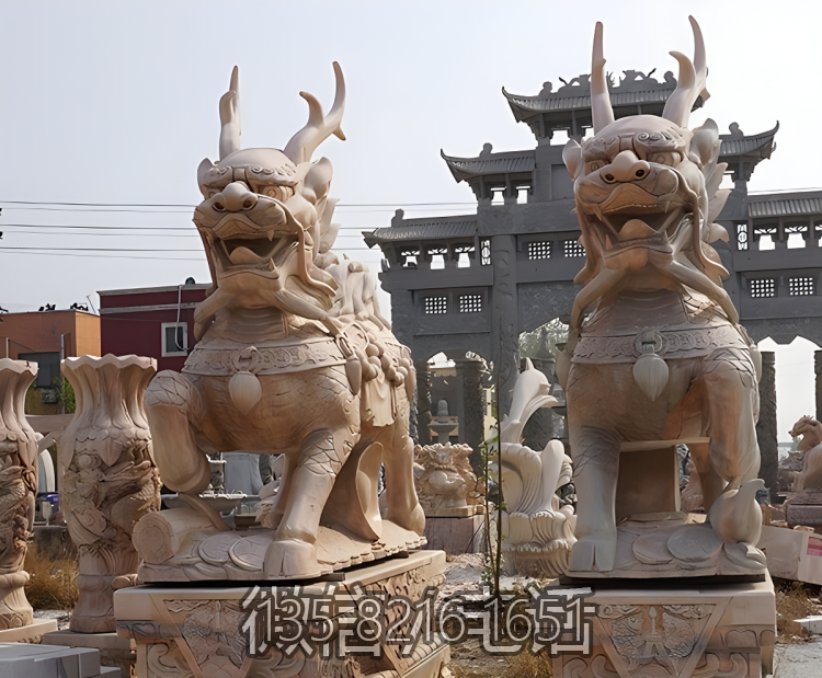 景區(qū)門口大型石雕神獸麒麟雕塑