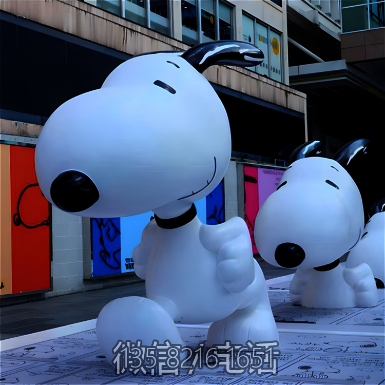 步行街創(chuàng)意景觀裝飾擺件卡通樹Snoopy雕塑