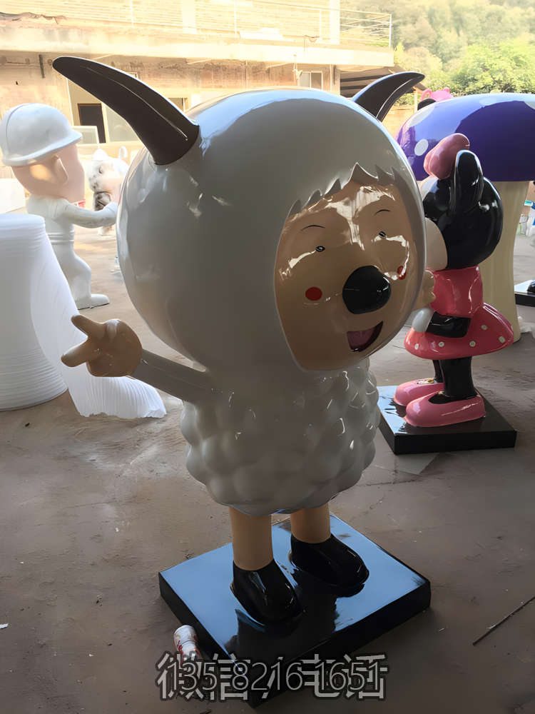 玻璃鋼定制園林游樂(lè)園裝飾擺件玻璃鋼卡通動(dòng)物羊雕塑