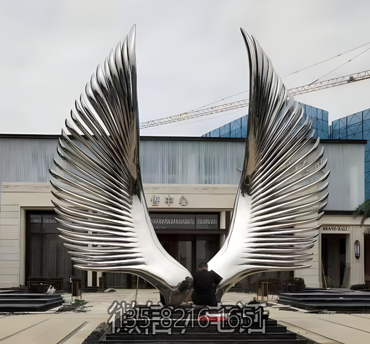 鏡面不銹鋼翅膀景觀雕塑