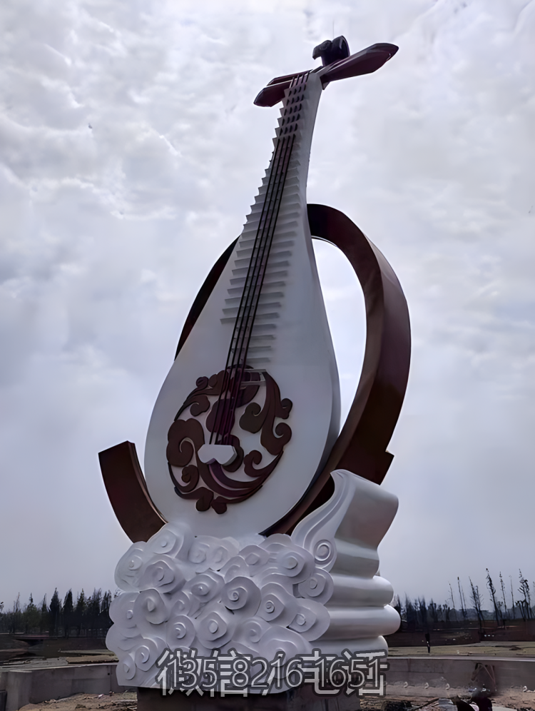 大型不銹鋼琵琶景觀樂器雕塑