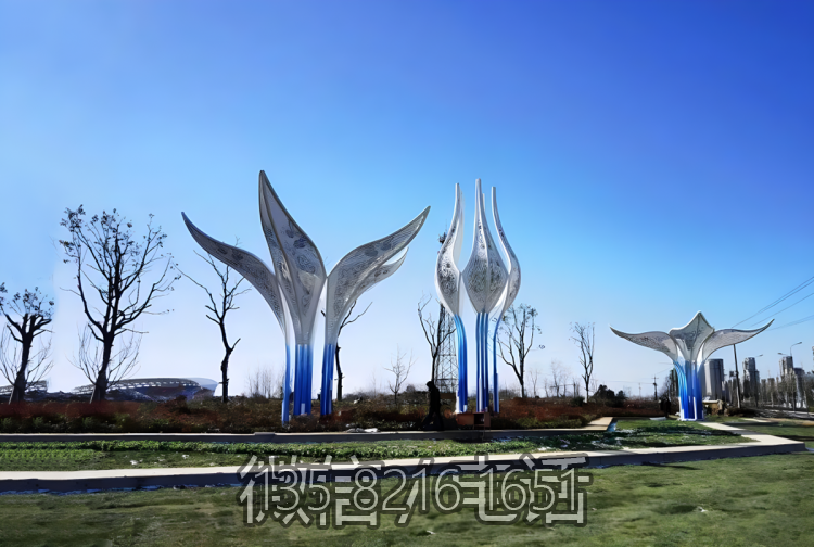 公園里的百合花不銹鋼景觀雕塑造型