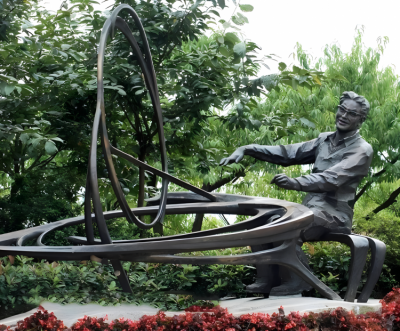 戶外花園景觀玻璃鋼仿銅創(chuàng)意景觀彈鋼琴的人物雕塑