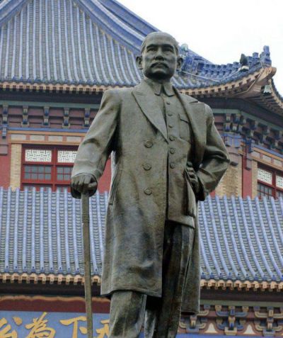 景點(diǎn)玻璃鋼仿銅近現(xiàn)代偉人孫中山雕塑