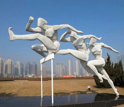 戶外園林不銹鋼景觀抽象運(yùn)動(dòng)跨欄景觀人物雕塑