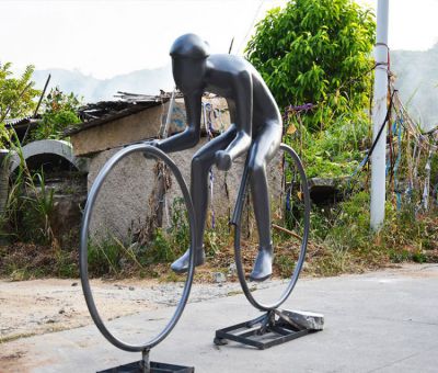 公園戶外仿銅抽象體育人物運(yùn)動(dòng)員騎自行車雕塑