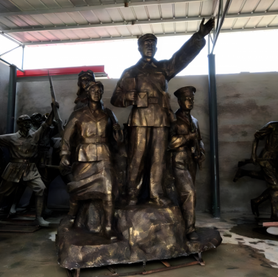 玻璃鋼仿銅八路軍戰(zhàn)士人物雕塑