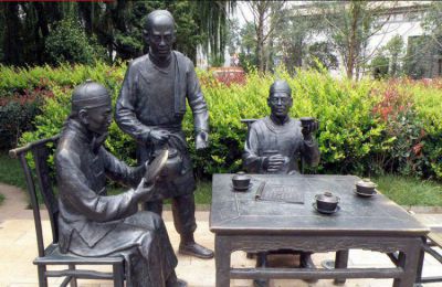 純銅喝茶的清朝人物雕塑