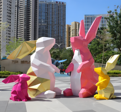 園林定制玻璃鋼幾何動(dòng)物景觀裝飾不銹鋼塊面兔子雕塑