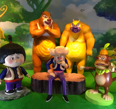 商場(chǎng)美陳裝飾品擺件玻璃鋼卡通動(dòng)畫片熊出沒雕塑擺件