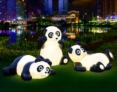 售樓部草坪動(dòng)物擺件玻璃鋼反光動(dòng)物組合小品熊貓雕塑