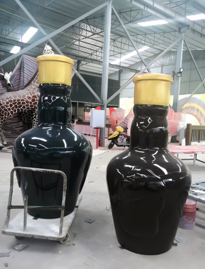 玻璃鋼仿真酒瓶雕塑