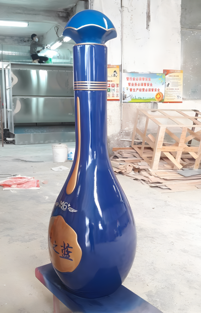 夢(mèng)之藍(lán)玻璃鋼仿真白酒瓶雕塑